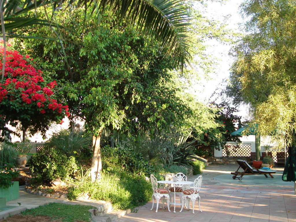 Corona Guest Farm Luaran gambar